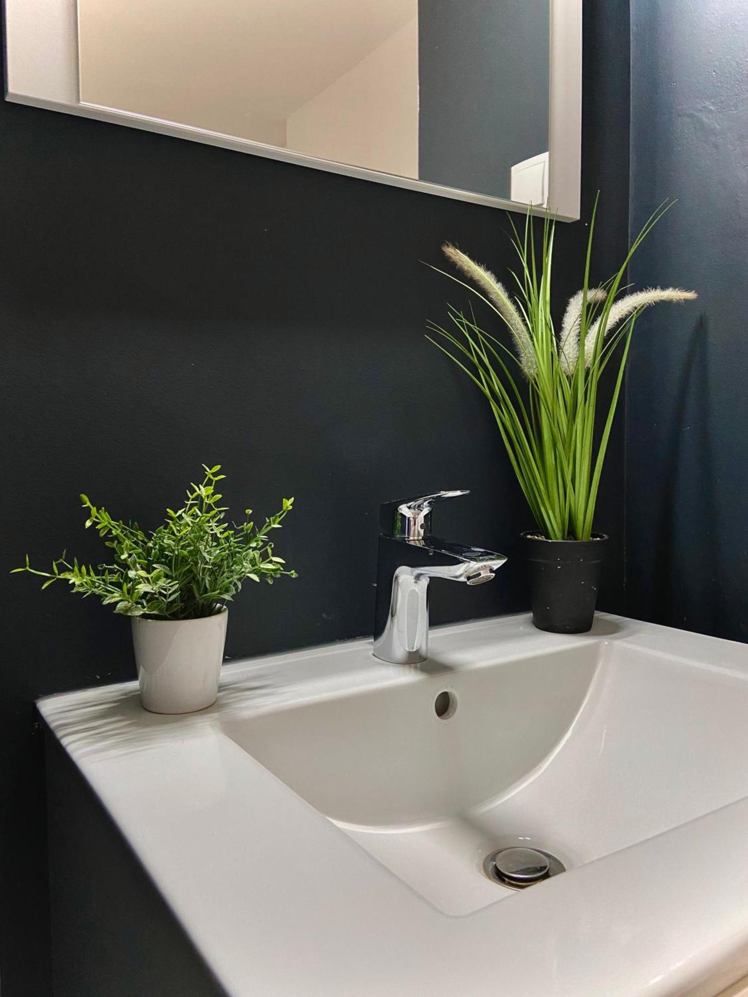 Basic With Social Kitchen And Wifi Access * Tilburg
